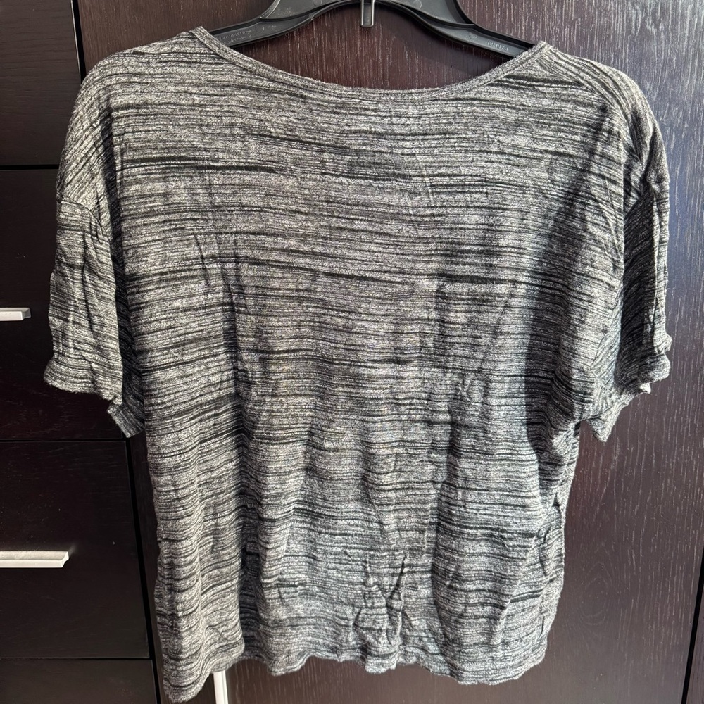 4/$20 H&M Darling Heart Gray Boxy T-Shirt Top - Picture 4 of 11